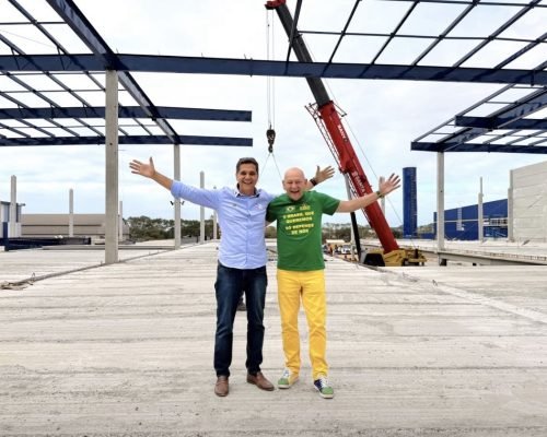 Governador visita obras da nova loja da Havan em Vila Velha