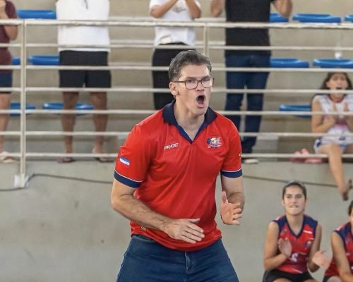 Festival de vôlei reúne mais de 600 jovens na Sesport neste sábado