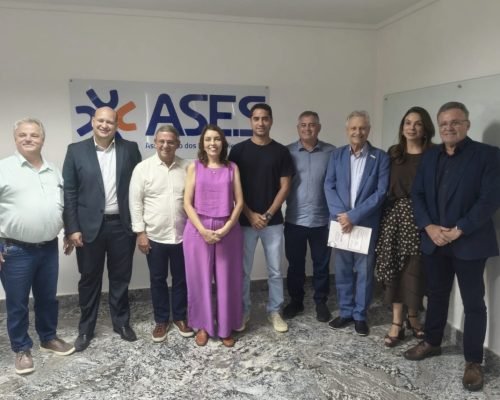 Empresários da Serra debatem restrição a caminhões na Avenida Mestre Álvaro