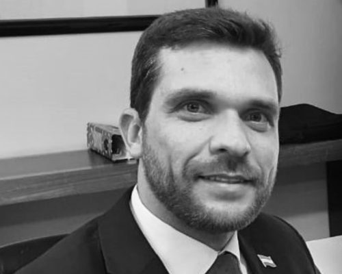 Edmar Camata | “Do caos à referência: o Espírito Santo que virou símbolo de boa governança”