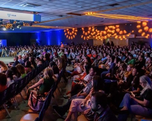 Congresso reúne 2 mil educadores em Vitória para debater futuro da educação