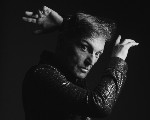 Paulo Miklos é o convidado do projeto “De Conversa em Conversa” em Vila Velha