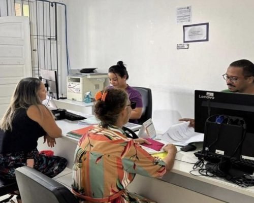 Serra faz mutirão para atualizar CadÚnico e evitar bloqueio de benefícios