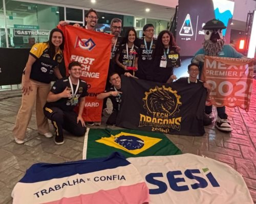 Equipe de Cachoeiro é campeã internacional de robótica no México