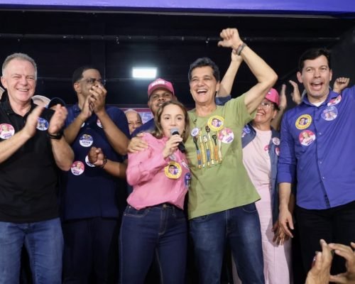 Emanuela Pedroso lança candidatura com apoio de Arnaldinho, Ferraço e Casagrande