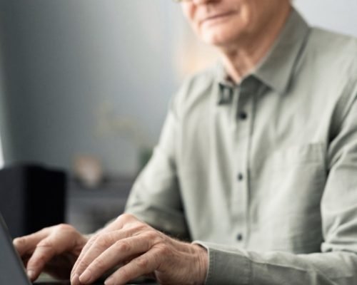 Águia Branca amplia contratações e fortalece presença de profissionais 50+ no quadro