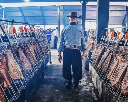 Centro de eventos da Serra prepara mais de duas toneladas de carne para Churrascada Gaúcha
