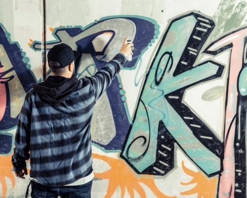 Grafite e cultura urbana ocupam Praça de Laranjeiras nesta terça-feira (22)