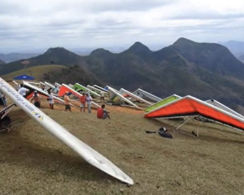 Rampa do Monjolo, em Baixo Guandu, é palco do Brasileiro de Asa Delta