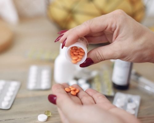 Anvisa aprova medicamento oral para câncer de mama avançado