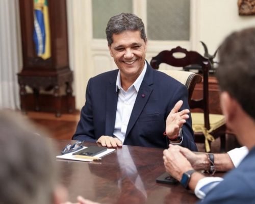 Governador realiza 1ª reunião com secretariado e destaca importância da continuidade