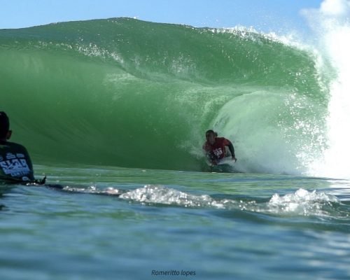 Vila Velha recebe terceira edição do Slab Bodyboarding Contest nas bancadas de pedra da Praia da Costa