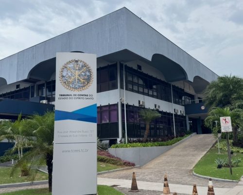 Congresso debate processo legislativo e práticas da advocacia no ES