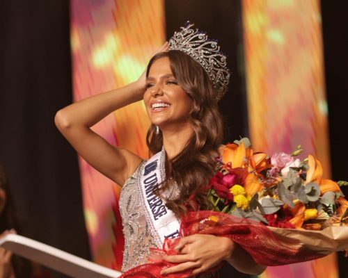 Flávia Klemz, de Águia Branca, é coroada Miss Universe Espírito Santo 2026