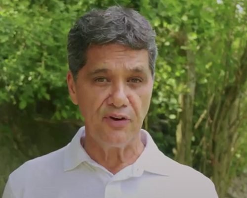 Ricardo propõe devolver ICMS do combustível a motoristas e entregadores
